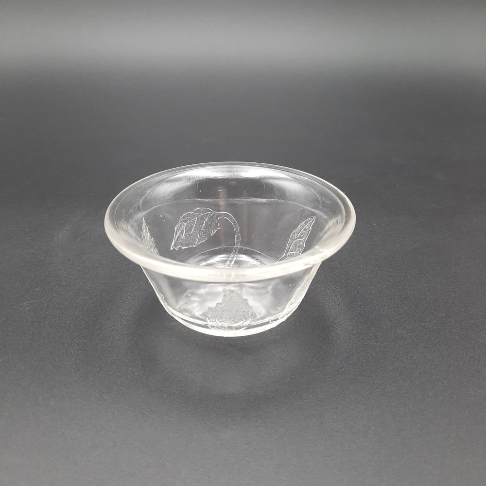 Vintage‎ Clear Glass Dessert Bowls Set of 3 – Floral & Leaf Embossed Pattern